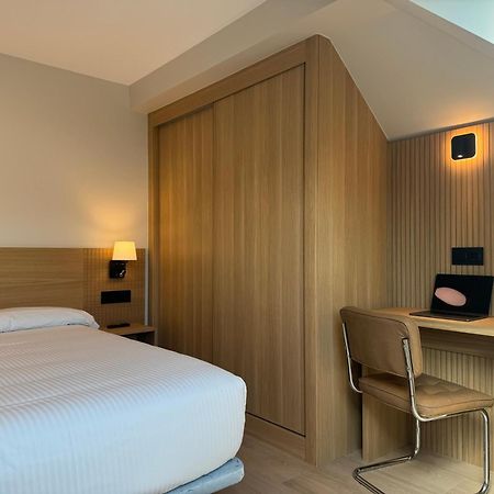 Hotel Europa Arteixo Bagian luar foto