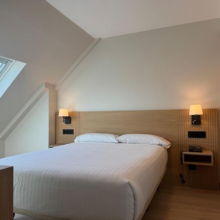 Hotel Europa Arteixo Bagian luar foto
