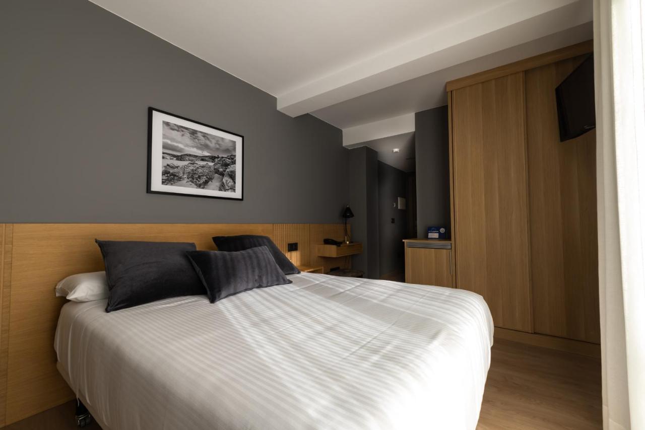 Hotel Europa Arteixo Bagian luar foto