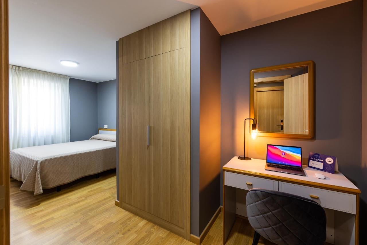 Hotel Europa Arteixo Bagian luar foto