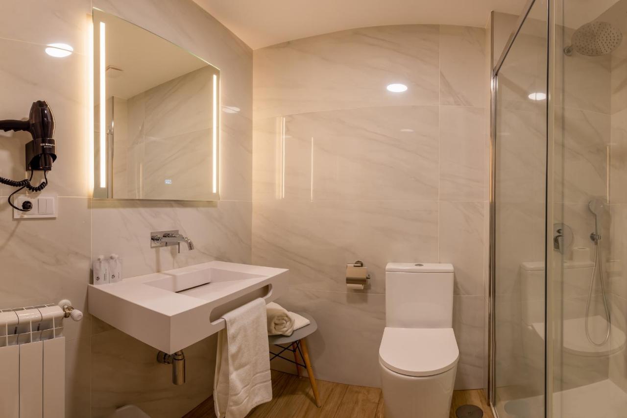 Hotel Europa Arteixo Bagian luar foto