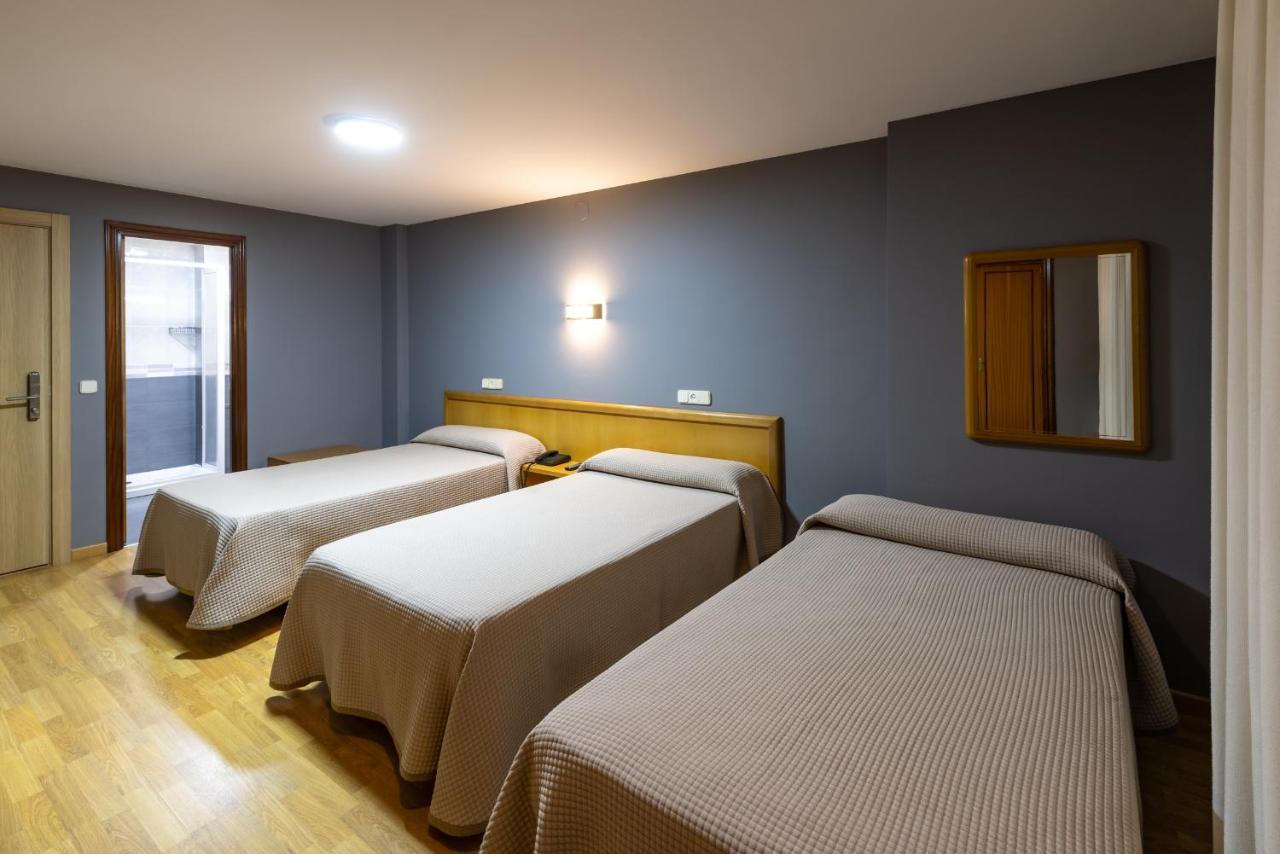 Hotel Europa Arteixo Bagian luar foto