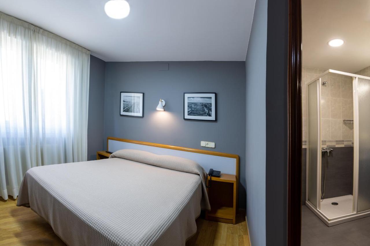 Hotel Europa Arteixo Bagian luar foto