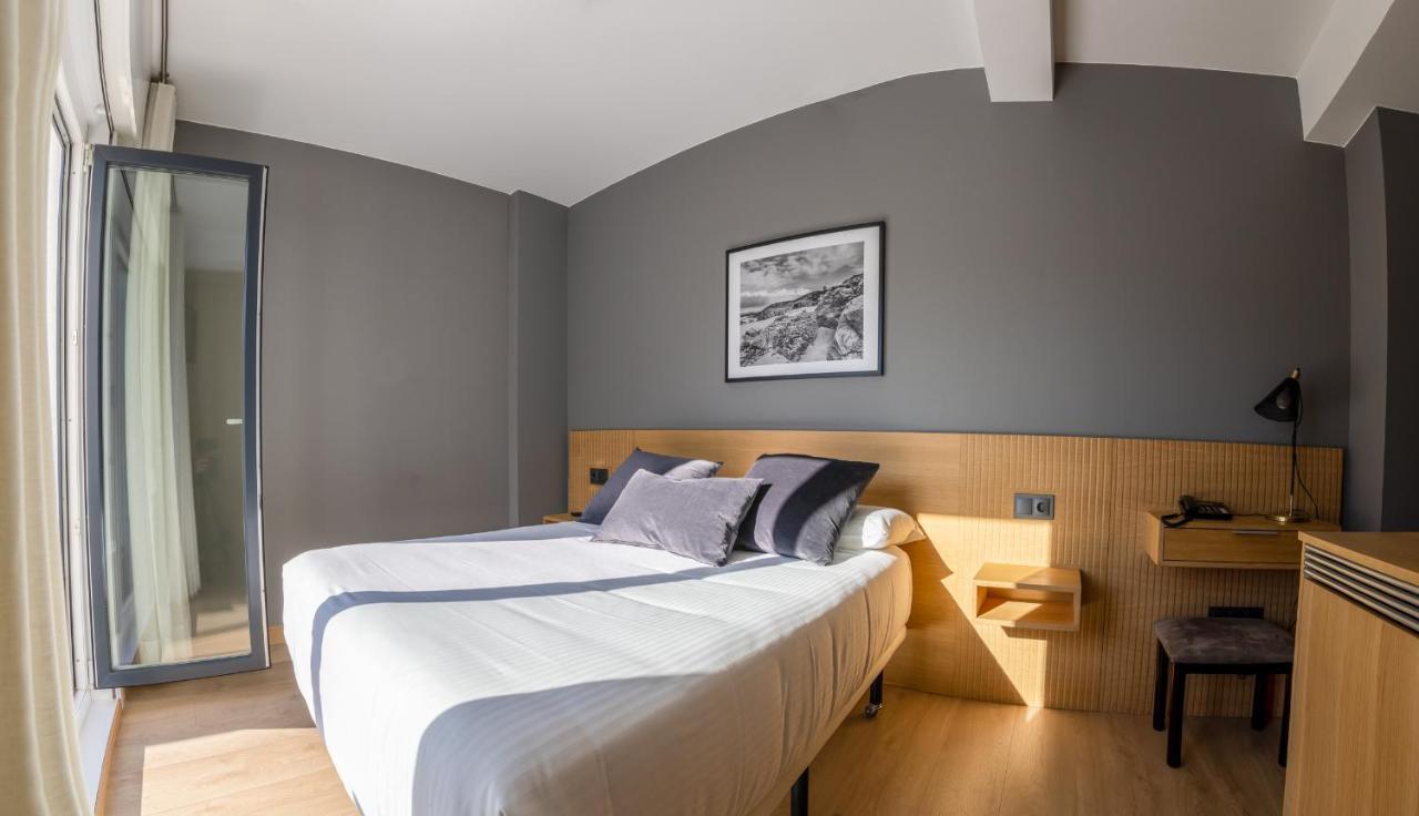 Hotel Europa Arteixo Bagian luar foto