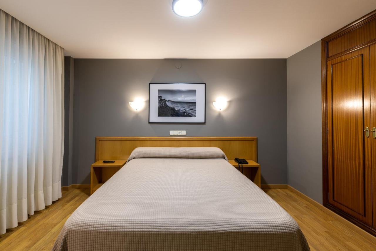 Hotel Europa Arteixo Bagian luar foto