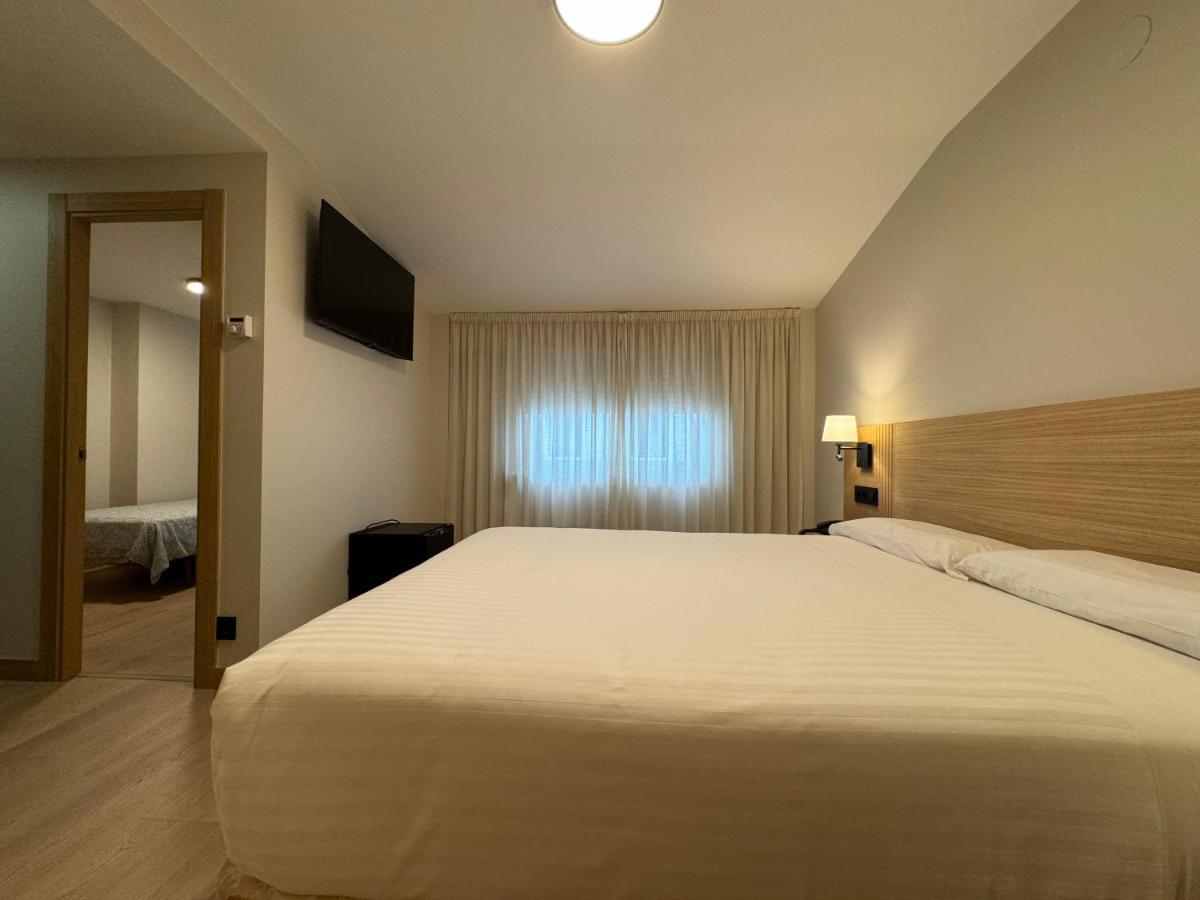 Hotel Europa Arteixo Bagian luar foto
