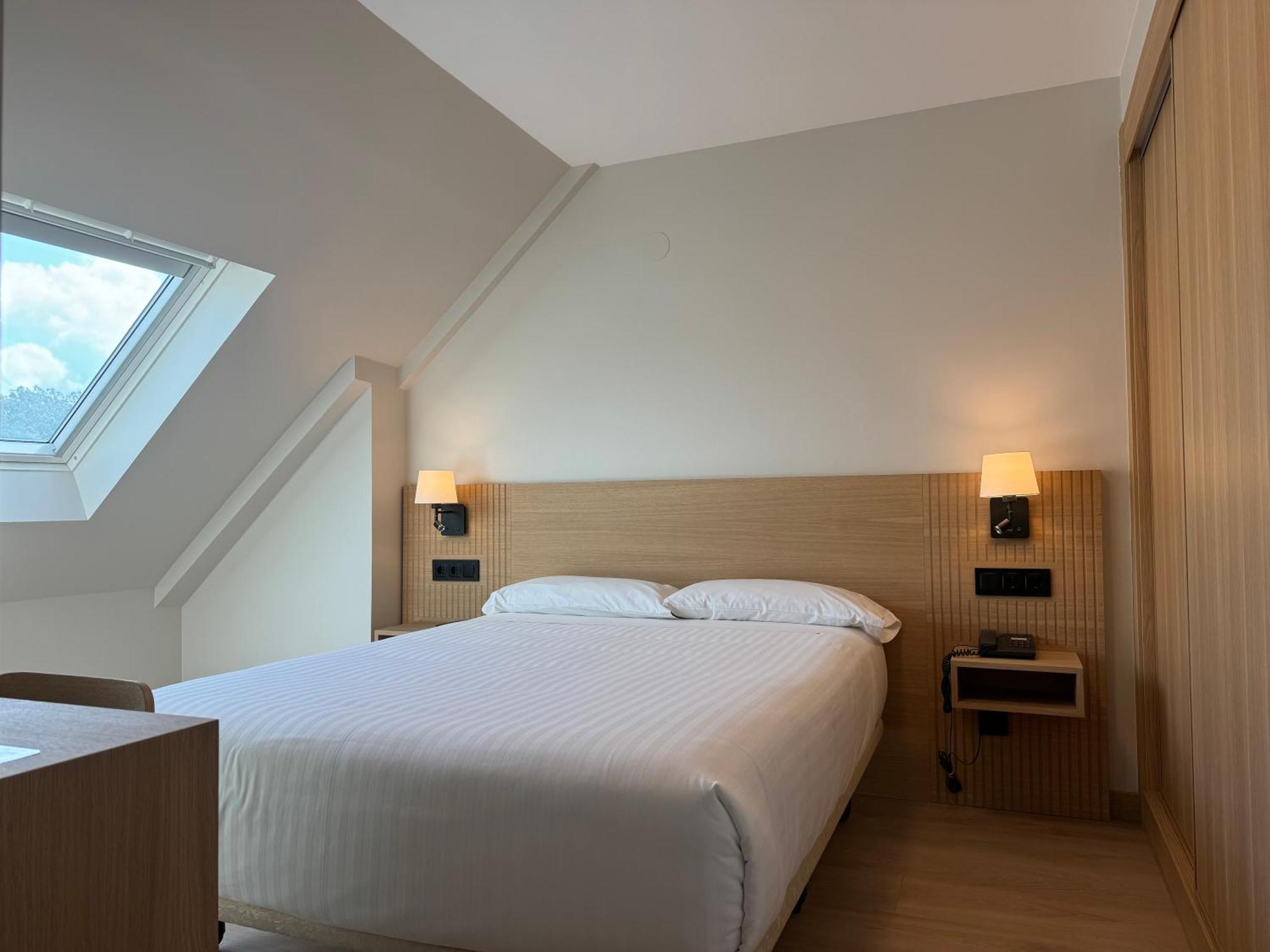 Hotel Europa Arteixo Bagian luar foto